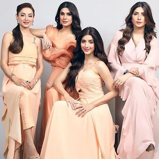 PhaserMag's tweet photo. Four beauties in one frame‼️💥 #sarwatgillani #kubrakhan #uzmakhan #mawrahocane 
Who's your favourite? #stylefile #celebritystyle #fashion #lollywood #urwahocane #phasermag #phaser #phaserteam #fashion #phaserfashionmag #pfm https://t.co/GioHlKemJC
