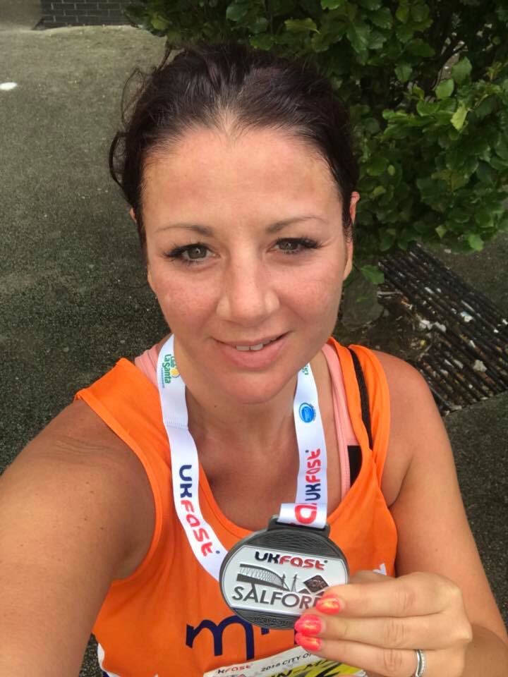RunMND's tweet photo. Well done to these 5 @thehatformnd aka Elmo, sarah on day 1043 of running, @CatsUnder79 on her amazing PB, Annie on her 10km and @chrismaple73 on his new triathlon PB for his 2nd attempt.   🙌🏼✨📸 @mndassoc https://t.co/2oRUz8r0Wk
