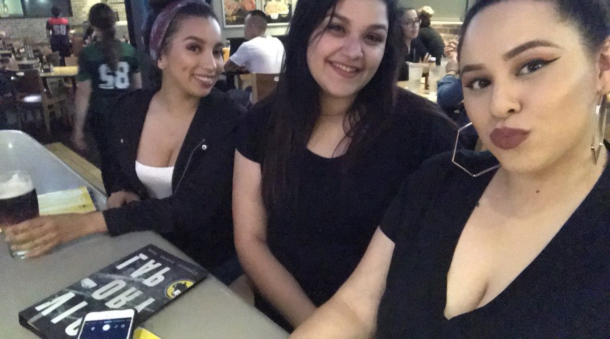 vivaalaandreaa's tweet photo. Through good and bad..& no matter how old we get Iβll always be your baby sisterβ€οΈ HAPPY BIRTHDAY to one of my bestest friends. The person I over eat with & whoβs there after I get myself into trouble, but there to putear w/me. #StayBrazy @CaptainAdy (π
±οΈaptainAdy) love Youuu https://t.co/AWknmXpOe5