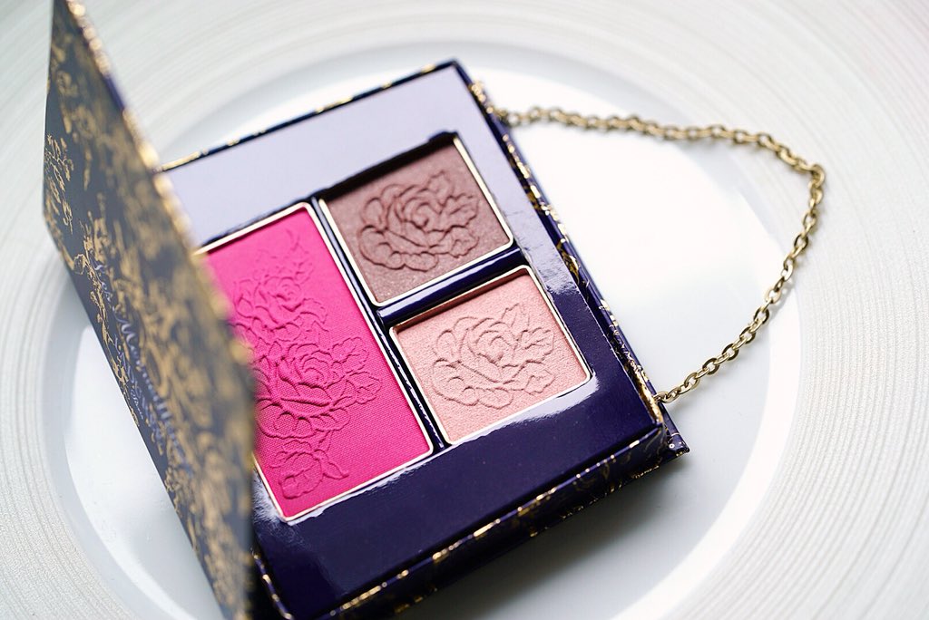 レ・メルヴェイユーズラデュレ　限定カラーチーク&ポット　2018年クリスマス レ・メルヴェイユーズ ラデュレのクリスマスコスメ、バッグ型パレット