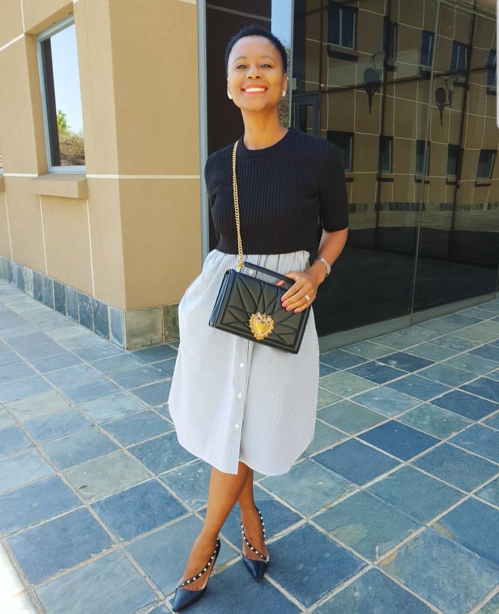 nah_neo's tweet photo. Can we congratulate @KhanyiDhlomo the first Black South African to be ranked in the #BoF500 - the people shaping the fashion industry. She also founded Ndalo Media, which now runs Elle Magazine and Project Runway SA. We are led. https://t.co/kaKPmM3mbE
