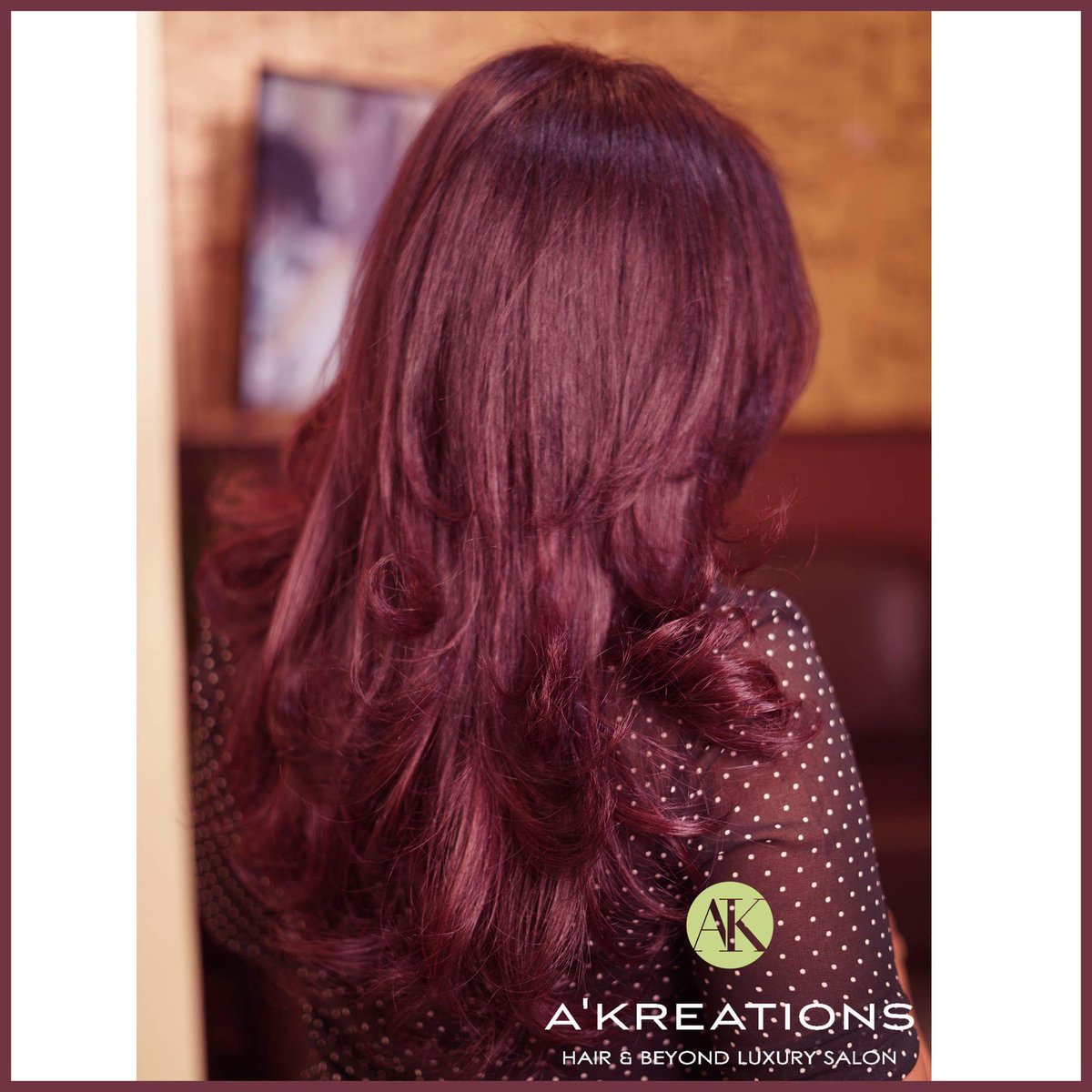 AKreationsIndia's tweet photo. Red as a color symbolizes passion, love and determination, let your hair be a reminder of how strong you are! Radient red global hair color by Style Director Symrin Bhatty
Call on 7208999911
https://t.co/q8jk5KQQPT
#red #globalred #hair #haircut #haircolor #hairstyles #trending https://t.co/g4QxSyDN3h