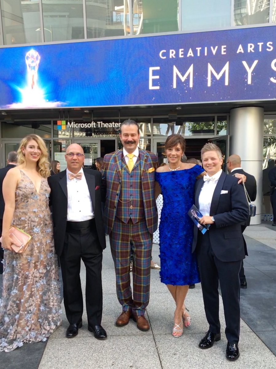 skelliott99's tweet photo. More #CreativeArtsEmmys highlights! #antiquesroadshow #emmys2018 https://t.co/8ruSCrZERK
