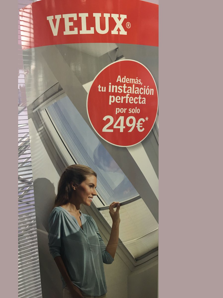 Ofrécele a los más pequeños de casa un espacio muy confortable con la iluminación natural de las #ventanasdetejadoVelux. #VueltaAlCole #PlanRenoveVelux #FelizLunes a todos. https://t.co/7Xy6kgazTJ https://t.co/4gFohjaZ5h