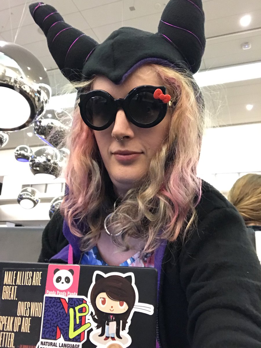 holdenkarau's tweet image. Getting ready for the red-eye. Going to change into the onesie on the airplane. 😀 🦄  #stratany #StrataData @strataconf 😀 Come see me tomorrow and Thursday for @kubeflow &amp;amp; @ApacheSpark adventures respectively.