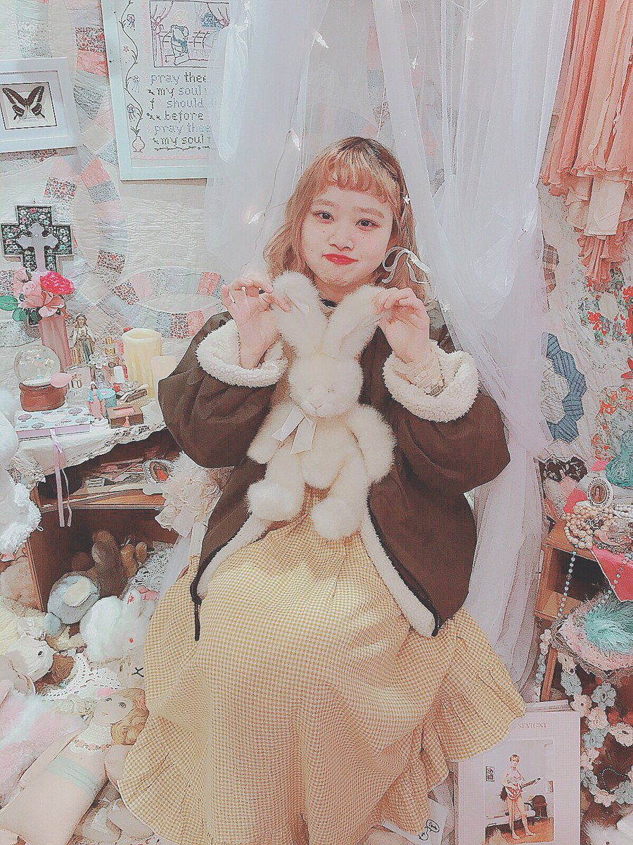 omochijanaidesu's tweet photo. #anotherっ子ヒストリー
2018春 🌸🌸
.
.
ちょこちょこ投稿していきますよ💐
思い出たち🐶🐶
.
.
(4枚目はトレーナーの下に
ジャムワンピ仕込んでたとき)
.
👇わたぐもワンピース
 https://t.co/qFOwjVLCbx
#在庫ふっかつ中
.
.
#anotherっ子 https://t.co/rAEqsvIvx6