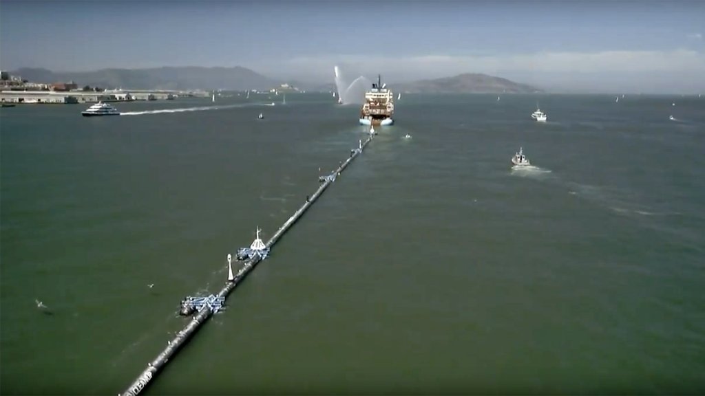 Opruimsysteem Ocean Cleanup onderweg naar Grote Oceaan rtlz.nl/tech/artikel/4…