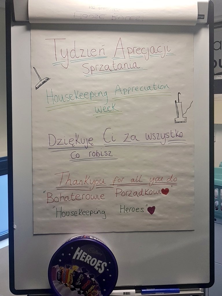 Not entirely sure how well my translation will go down but here goes... day 1 #housekeepingappreciationweek #houskeepingheroes it's been a long hot summer and our legends deserve some sugary refuelling. <a href="/SDEBDD/">simon ewins</a> @JdentonBirmPI <a href="/AndyFr4ncis/">AndyFr4ncis</a>