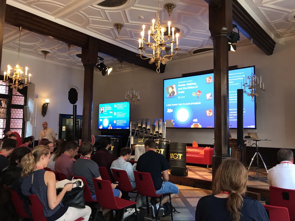Happy to be at Smashing Conf Freiburg 🤗
#smashingconf