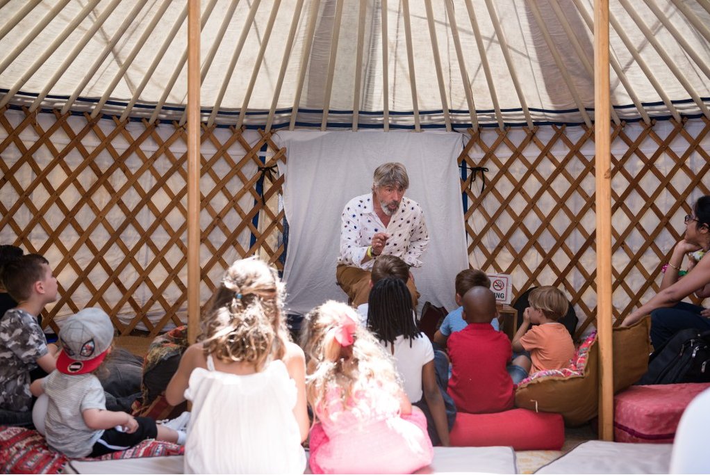 theuffordcrown's tweet image. We want tell you a story!! Come along and listen to @ShaneIbbs tell magical stories and folk tales next Saturday Sept 15 at 3pm in our pub as part of #uffordartsfestival - amazing fun for children and adults. Joining him will be musician Peter Hepworth. Call us now for more info!