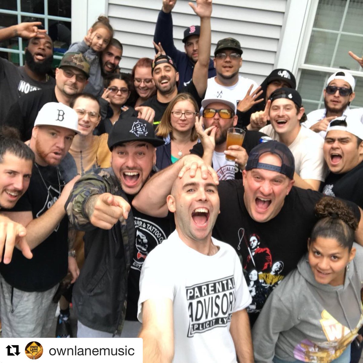 afbplace's tweet photo. @EMSOwnLaneMusic #emsbbq legendary Sunday! “If you’re scared.. come to the Ems bbq” @MDotBoston @OwnLaneMusic #bostonhiphop #hiphop #biggerthanhiphop https://t.co/Tqgbbw3nG5