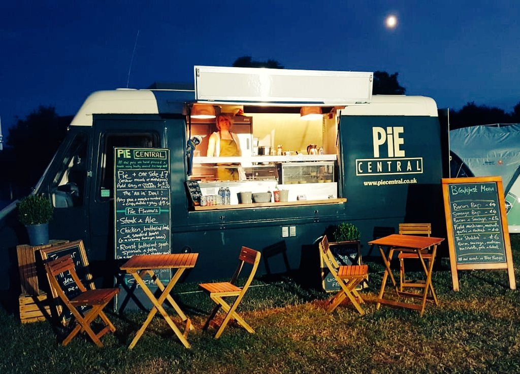 Pie Central (@piecentral) on Twitter photo #MondayMotivation:
We're back at the fantastic <a href="/TheFoxatLyng/">The Fox At Lyng</a> today from 5pm #pie fans! Serving our delicious #handmade #freerange #pies & #sides.
#vegan & #vegetarian options available. 🍺🍽️😎 #MondayMotivation:
We're back at the fantastic <a href="/TheFoxatLyng/">The Fox At Lyng</a> today from 5pm #pie fans! Serving our delicious #handmade #freerange #pies & #sides.
#vegan & #vegetarian options available. 🍺🍽️😎