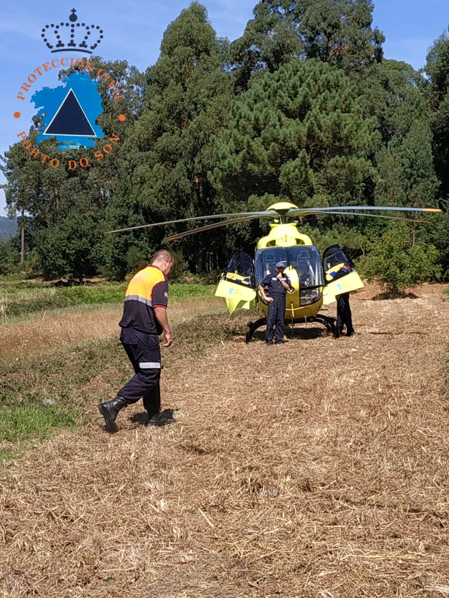 Este mediodía fuimos requeridos por el CAE112 por accidente laboral en Maderas Ornanda en #Miñortos <a href="/PortoDoSon/">Lugh</a> caida de un operario desde una altura aprox de 7 mts...trasladado en helicopetero, actuamos junto con patrulla de G.Civil del Son, #061 y helicoptero #H3 medicalizado