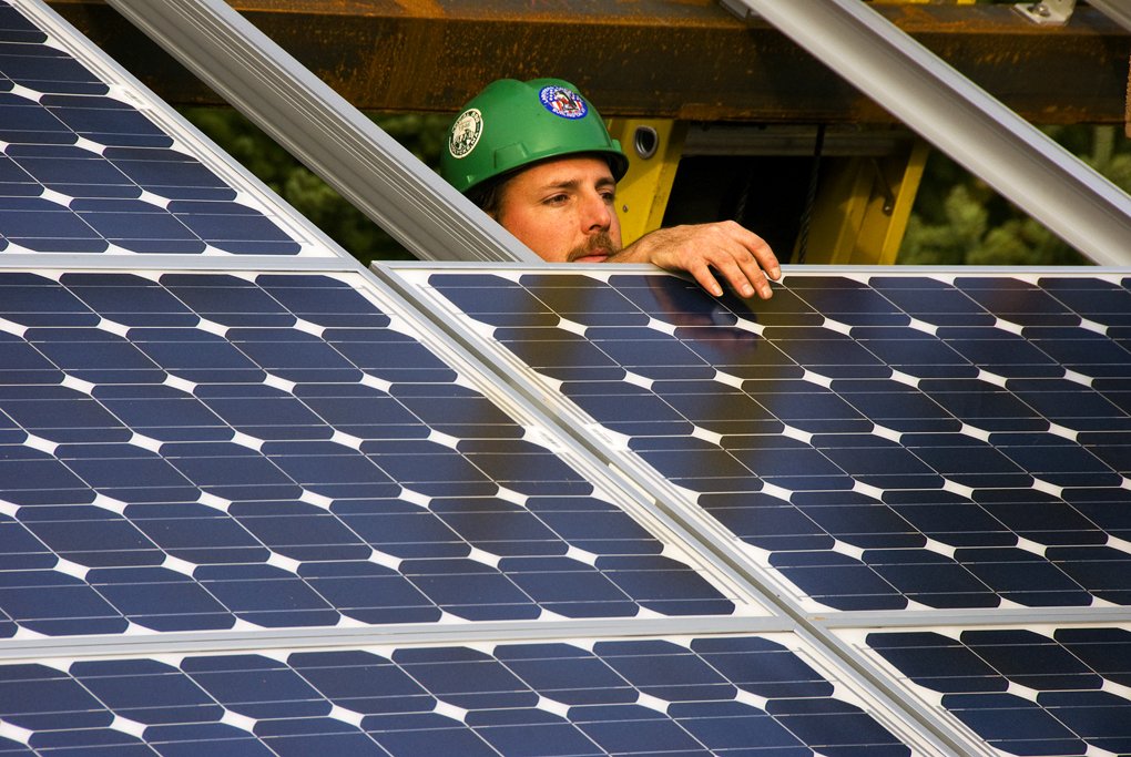 YouGenUK's tweet photo. How can you tell if you're being mis-sold additional #Solar #PV equipment?
Learn the common techniques and classic hooks used by disreputable salespeople - https://t.co/gOoRVSDLkk @thesolartrade #MondayMotivation #Beatthescammers https://t.co/Lu1AePvE2n