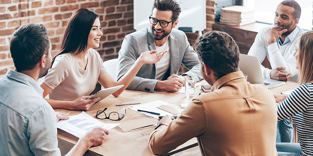 Apprenticeships's tweet photo. Earn while you learn; and gain top qualifications, up to Degree level with an #apprenticeship. Find out more about #apprenticeships &amp; how they can kick-start your career: https://t.co/x8vooXsbZf https://t.co/n22FBFCMNF