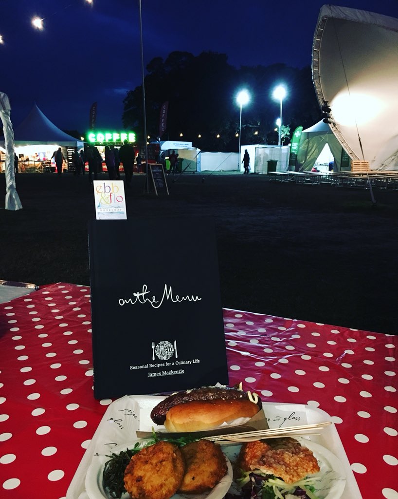 ebb & flo bookshop tweet media