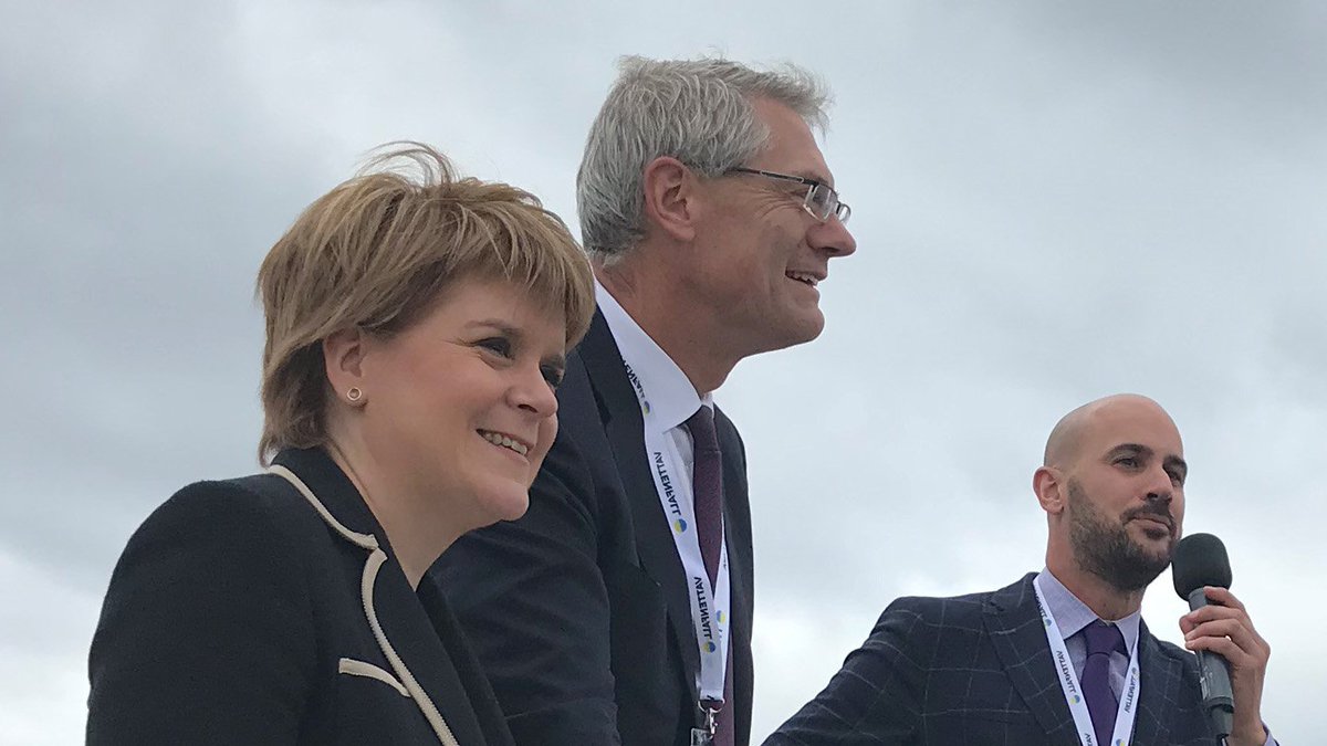 VattenfallGroup's tweet photo. On 7 September 2018, the European Offshore Wind Deployment Centre, with the world's largest turbine capacity, was inaugurated in the presence of Vattenfall`s CEO Magnus Hall and Nicola Sturgeon, First Minister of Scotland. #EOWDCopen
More about EOWDC at https://t.co/3R2do36az6 https://t.co/6Lxf2qOo7q