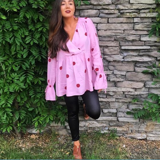 Moda_Shoes's tweet photo. @danielledonohoeblog showing us how to make the perfect transitional outfit into Autumn! The pop of colour making a statement! Grab your pair of heeled boots to see you into the new season here: https://t.co/6skq3gxbjn. Share your style with #mymoda https://t.co/7gGLWAmPje