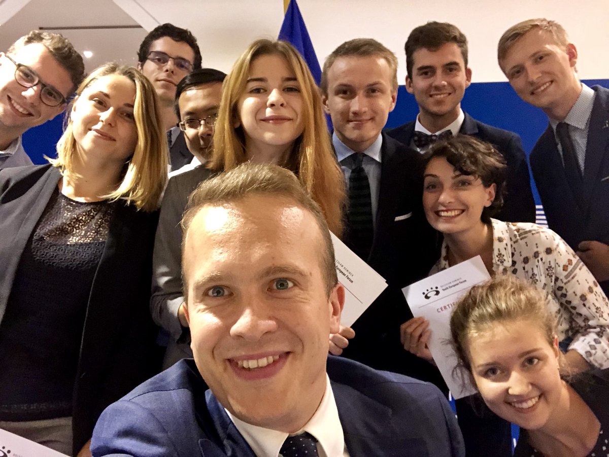 BDuber's tweet photo. Europejskie Forum Młodych #EFM2018 zakończone. Uczestnicy wracają do swoich krajów czyli #Białoruś #Macedonia #Gruzja #Ukraina #Wlochy #Słowacja #NowaZelandia, #Polska
Wszyscy z wiedzą i inspiracją o wrocławskim liście pojednania oraz #BoleslawKominek https://t.co/fjDyUp3NAr