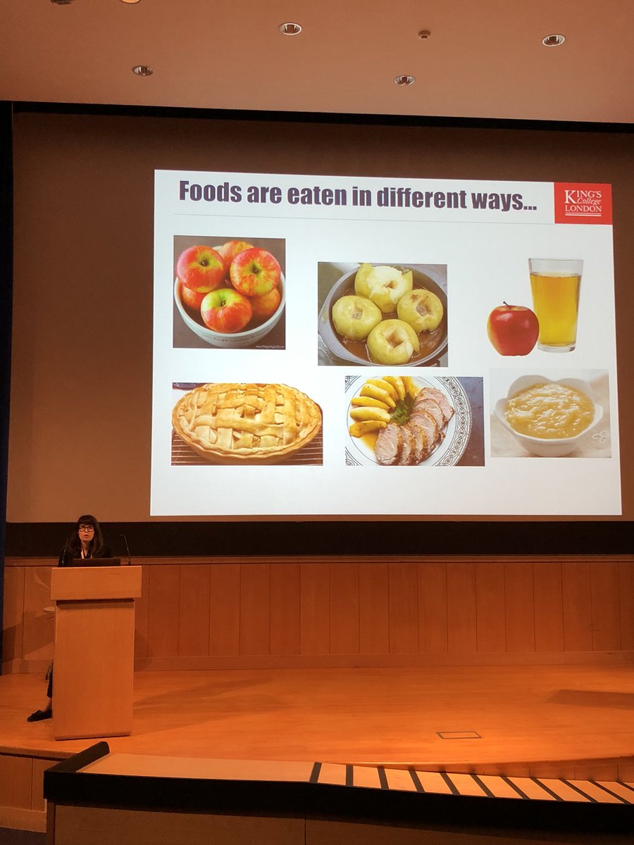 Ana Rodriguez Mateos in the process of starting her talk at #bioav18 at the <a href="/TheQuadram/">Quadram Institute</a> and she is great as usual!! <a href="/heissheissheiss/">Christian Heiss</a>