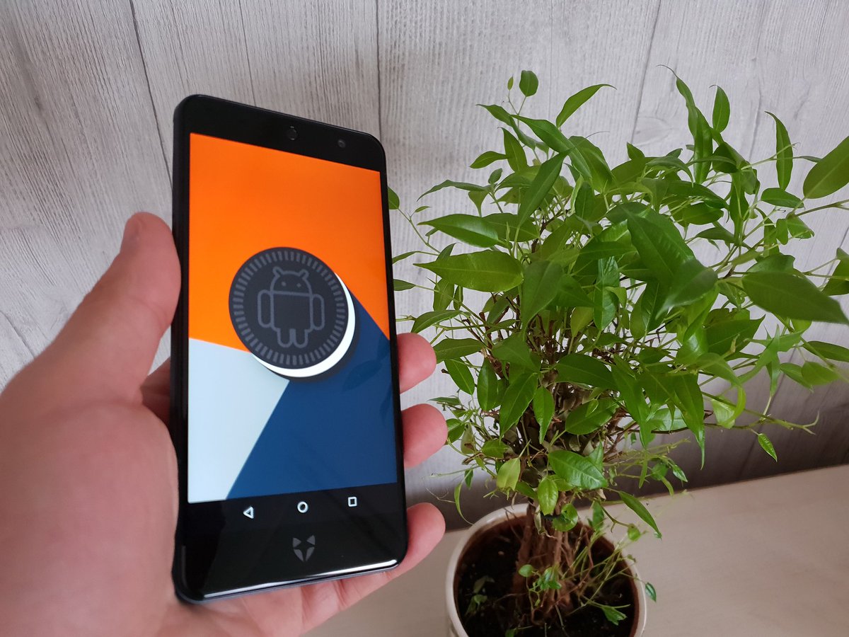 AvisMobiles's tweet image. Et voilà, #AndroidOreo 8.1 installé sur le #Wileyfox #Swift2X ! 😎 Pas d&apos;énorme changement visuel mais une meilleure autonomie à première vue 😎 Qu&apos;en pensez-vous les amis? 🤔