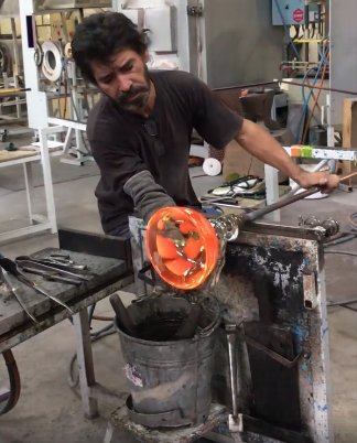 VilledeBiot's tweet photo. Biot International Glass Festival : rdv 21 septembre 10h, conférence workshop "Verre et numérique" du @Cerfav en salle des associations de #Biot. Une démonstration à ne pas manquer! Entrainement du Cerfav : https://t.co/GSYETnr2Ql Programme : https://t.co/cTcsksucaW #BIGFestival https://t.co/G3jGcrefdr