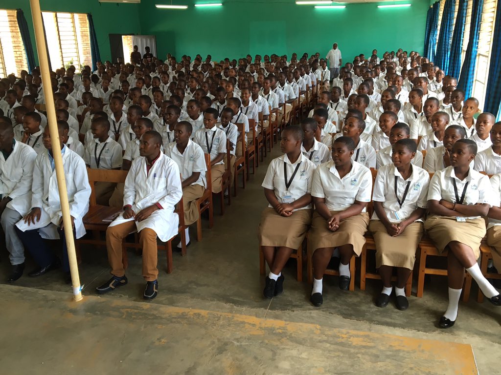 College of Medicine (@ur_cmhs) on Twitter photo #UburezibufitIreme Ikiciro cya III <a href="/GisagaraDistr/">Gisagara District</a> College St Bernard Intumwa ya MINEDUC Nyandekwe Deo " Isuku ntirikagarukire kw'ishure gusa mugomba kugira isuku n'iwanyu mu rugo" #UburezibufitIreme Ikiciro cya III <a href="/GisagaraDistr/">Gisagara District</a> College St Bernard Intumwa ya MINEDUC Nyandekwe Deo " Isuku ntirikagarukire kw'ishure gusa mugomba kugira isuku n'iwanyu mu rugo"
