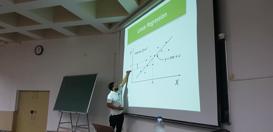 gratiatech's tweet image. Team Gratia successfully delivered a workshop on Machine Learning at IIT Roorkee, Haridwar, Uttarakhand. #TeamGratia #WorkshopSeries2018 #MachineLearningWorkshop #GratiaTechnology