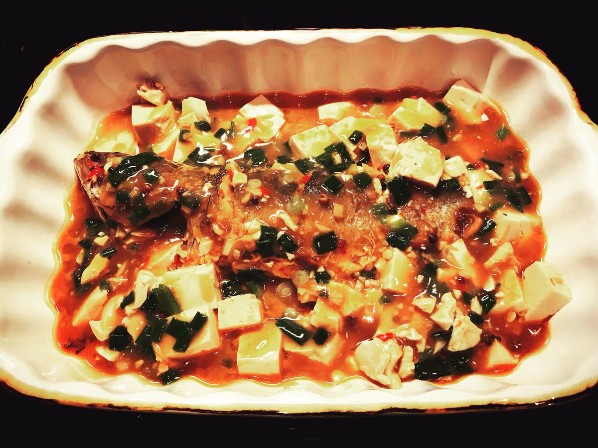 CookChinese's tweet image. Added #tofu to my #wholefish w/ spicy #beanpaste youtu.be/O_YwUGnsxug