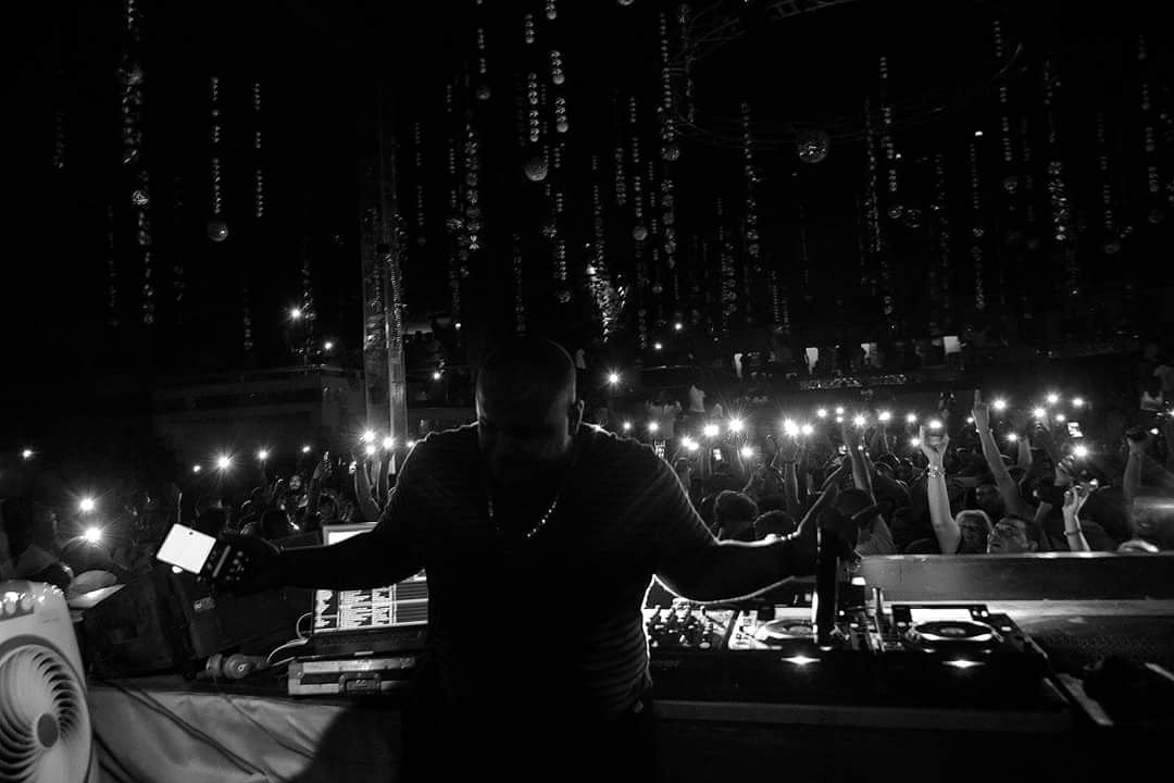 You can't go around and say I am #1 it's all about the people, if they gave you the LIGHT means they want more , if not then you shall leave and shut the fuck up. Simple 🤷🏽‍♂️

#powerofthepeople ✊🏽