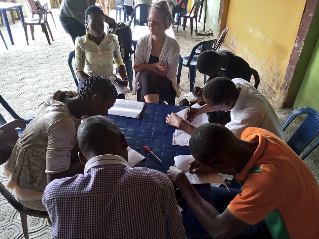 protectozone's tweet photo. We are indeed happy 2 have kick started our #FEED2 project supported by the U.S. Consulate Lagos. What a beautiful future of food for the Majidun community. Amazing passion demonstrated by the @npower_ng Agro volunteers. D project will focus on smart city veg &poultry prod
@LSETF https://t.co/1zZ4oYTYz5