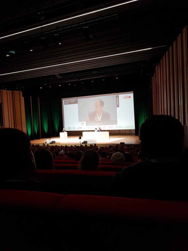 ChloeDufils's tweet photo. Circuit court, consommer local ... des sujets abordés aujourd'hui au Couvent des Jacobins de #Rennes pour l'événement #Terre2018 ; débats à suivre sur @AssisesTerre .
@HappyProd1 @OuestFrance https://t.co/So1aYwv61V