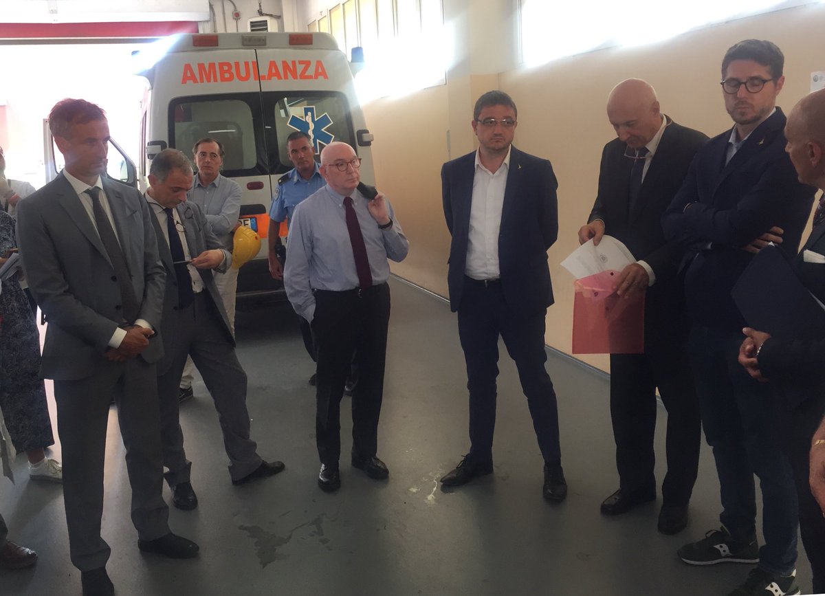 ConsLomb's tweet photo. #Sanità ospedale #Cantù @GiornaleCantu in arrivo 8 volontari #Cisop per assistenza pazienti Pronto Soccorso e loro familiari. Il plauso del presidente @ConsLomb @FermiAlessandro durante sopralluogo a struttura @NicolaMolteni @MaurizioFugatti @laprovinciadico @Giorno_Como https://t.co/O3pyyT1v5d