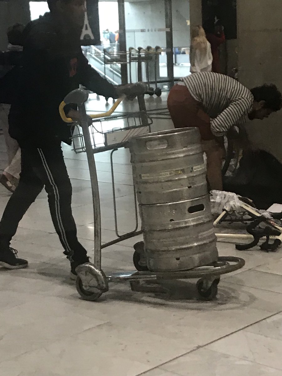 cliffwstewart's tweet photo. I guess in Europe they have different definitions of carry on luggage 🙈👌☘️✌️💁‍♂️ #pourmeacoldone #partyonwheels @STECEquip @jimmywalker4x #whereswalkerwhenuneedhim? https://t.co/HkGu9VJCRm