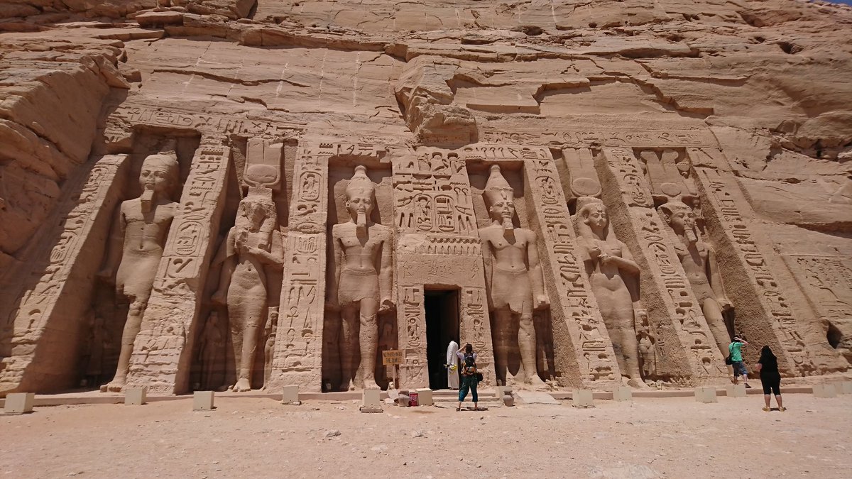 Masahiro Shigaya בטוויטר 世界遺産 アブシンベル大神殿 へやって来ました ラムセス2世によってbc1 250年頃に建設されました もともと アスワンハイダムにより水没の危機にあったアブシンベル大神殿 をユネスコと世界各国が救済活動を行ったことがきっかけで世界