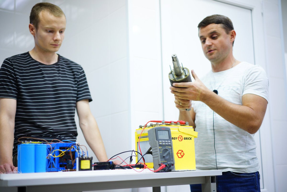 ADGEX_official's tweet photo. 08 September 2018 #ADGEX held a #presentation of the company's products at the #VITIM #laboratory of modern #microelectronics.
#renewables #greenenergy #alternativeenergy #wastetoenergy #crystals #savetheworld #innovation #innovativetechnologies #sustainable https://t.co/I5UyB6QHiv
