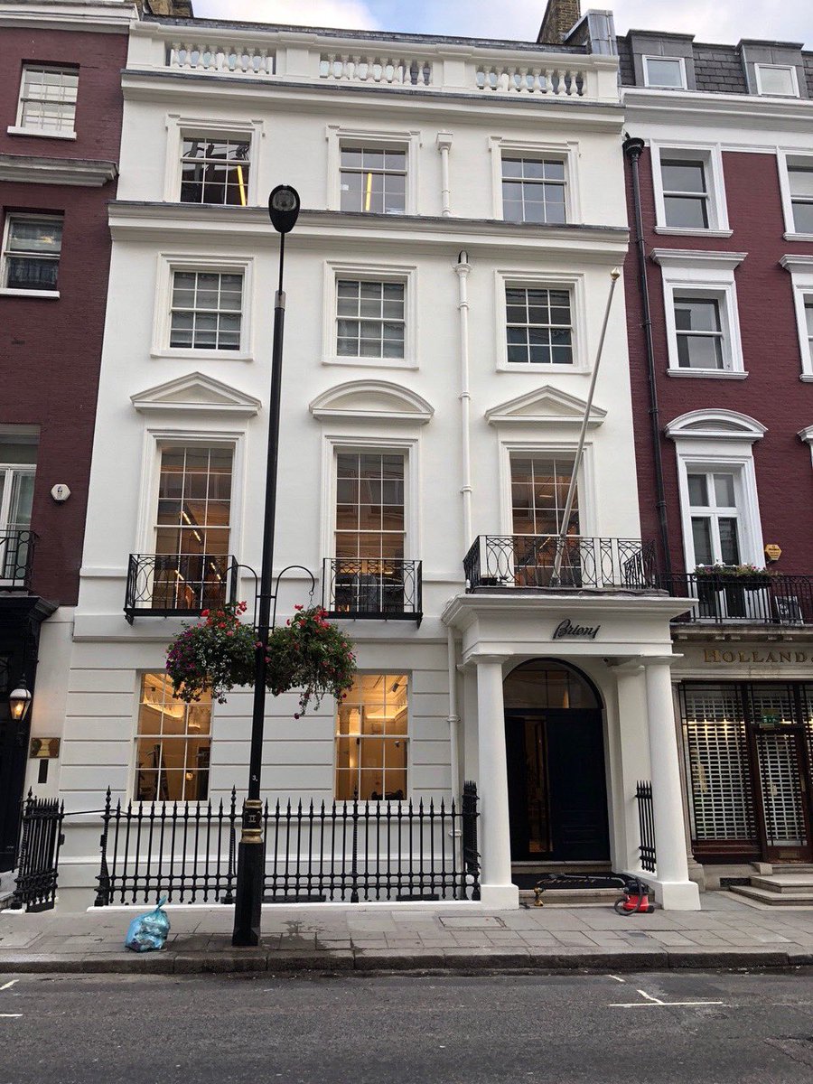 Complete. 
#Briony, #Mayfair. #London. 

#Stucco repairs to the facade using traditional and historically matched mortars, moulding works of the original balustrade bottles and finished the project by painting the facade using the #KEIM. 

Williams-Restoration.co.uk