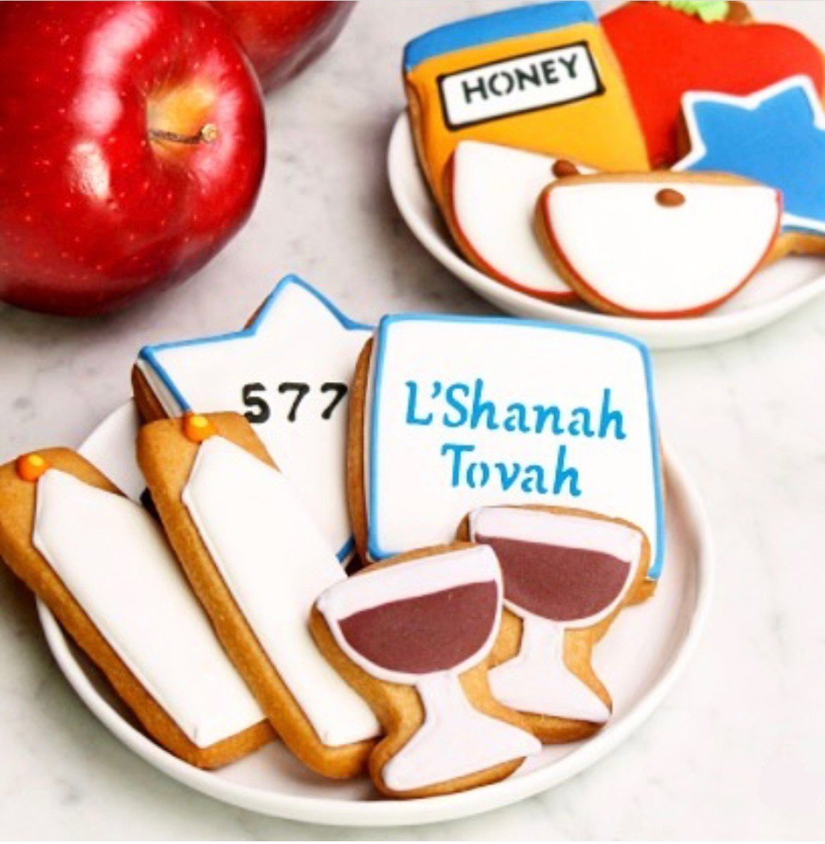 Wishing you a happy and healthy New Year!  #RoshHashanah #5779 <a href="/ModernTribe_Jew/">ModernTribe</a>