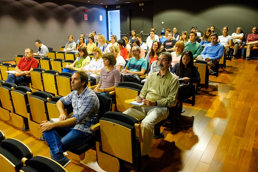 icvv_rioja's tweet photo. Hoy Jeremy Thompson @Cornell nos ha hablado de ‘Los virus de la vid y cómo encontrarlos: refinamientos a su detección y caracterizaciones’ en los #SeminariosICVV @CSIC @lariojaorg @unirioja https://t.co/NifQXYVfS6 https://t.co/aKc89PSeod