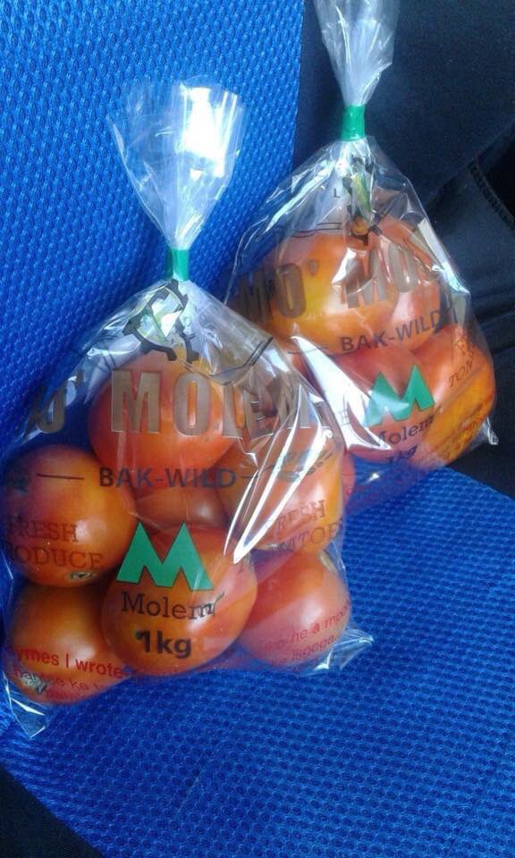 SayEntrepreneur's tweet image. Mainstream Media will never show you black farmers 

From Hip hop rapper to success farmer 

Let's support black farmers like Molemi...products found at Selected Checkers stores