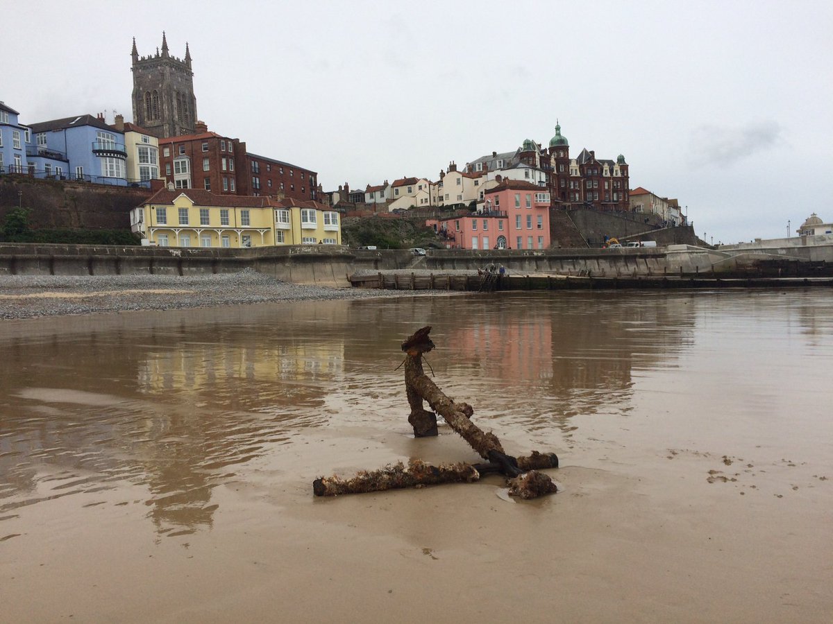 DBaleReporter's tweet image. Just spotted this anchor on Cromer beach? Fishermen found it out at sea and brought it in. Got any idea about its history?