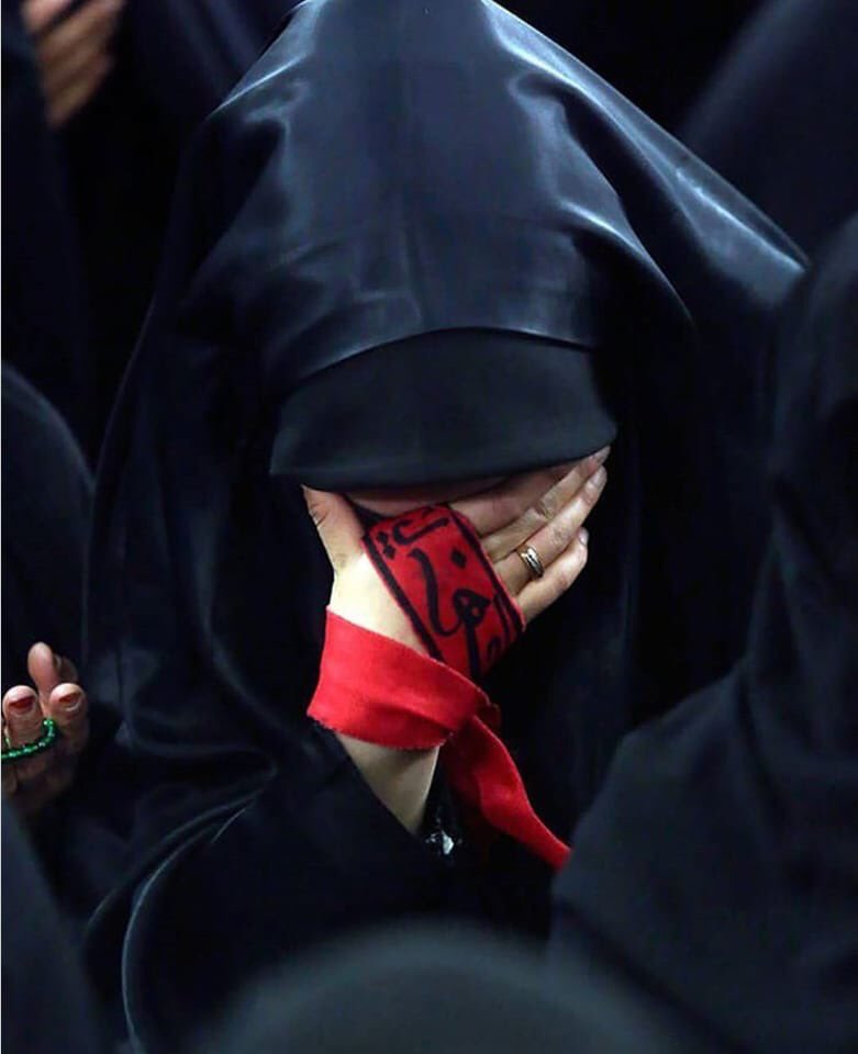 muqtada_right's tweet photo. احنه ناس مسودنين من يمر  عاشور نفرح حتئ نبجي علئ الحسين 

#؏ـــ﷽ـــــــــــظم اللــ﷽ــُه اجــــــــــورناواجــــــــوركــم بمصاب الحسين سيد الشهداء https://t.co/pZtKVJKaqB