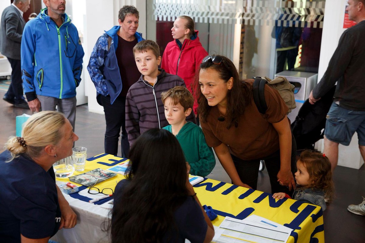 Met ruim 40.000 bezoekers en meer dan 300 vrijwilligers, juniorgidsen, pandeigenaren en partners was Open Monumentendag Amsterdam weer een groot succes dit jaar! Volgend jaar komen we op 14/15 september weer terug met een mooi monumentenprogramma.