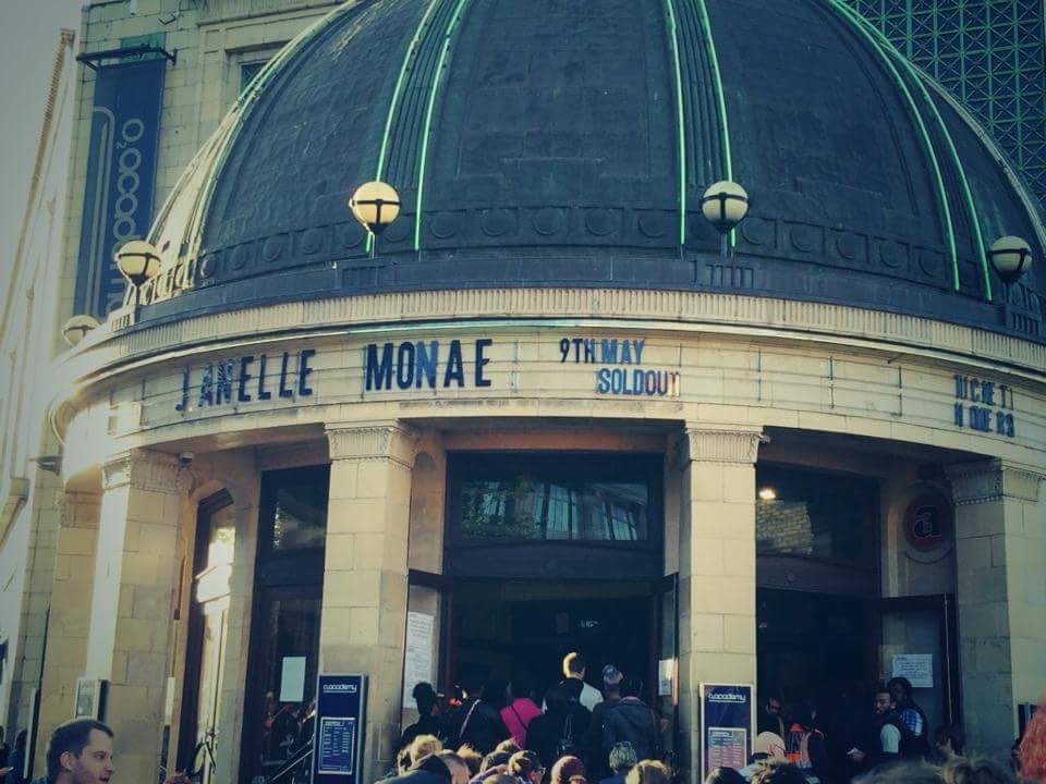 iamfabio's tweet image. I saw Janelle Monáe nearly four and half years ago and I finally get to witness one of the greatest acts of my generation again this week. Excited doesn’t even cover it 😭😭😭⭐️⭐️⭐️🤖🤖🤖 #ElectricLady #DirtyComputerTour