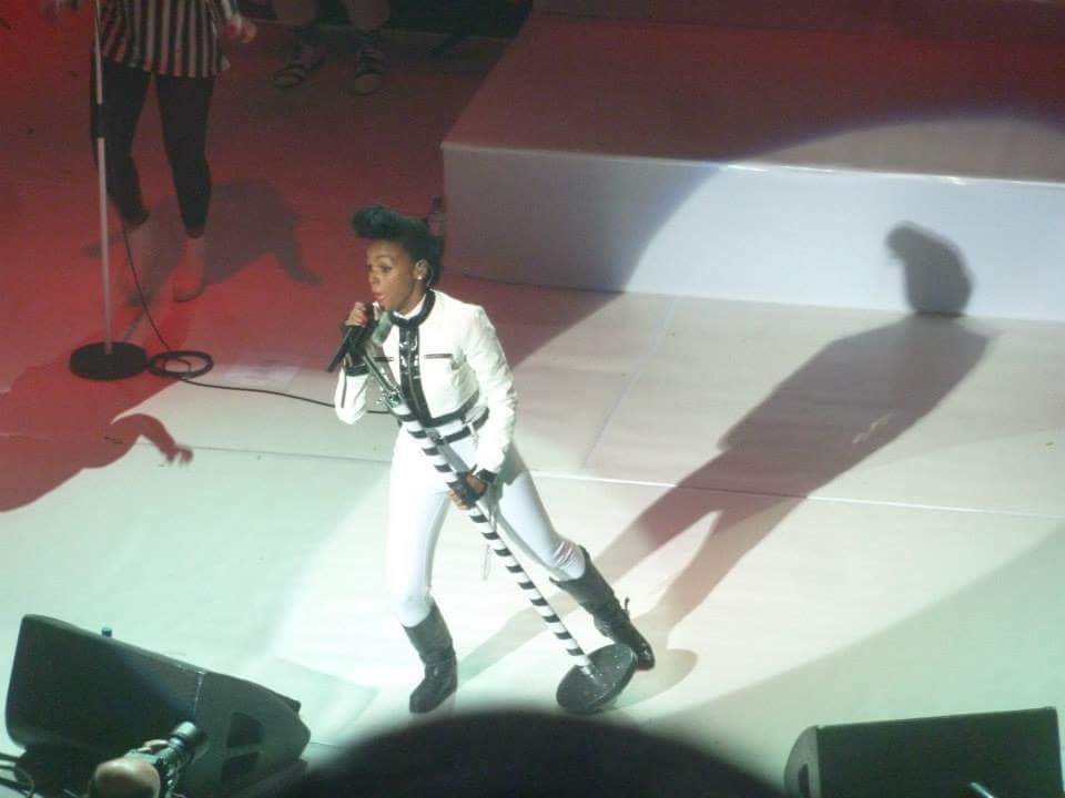 iamfabio's tweet image. I saw Janelle Monáe nearly four and half years ago and I finally get to witness one of the greatest acts of my generation again this week. Excited doesn’t even cover it 😭😭😭⭐️⭐️⭐️🤖🤖🤖 #ElectricLady #DirtyComputerTour