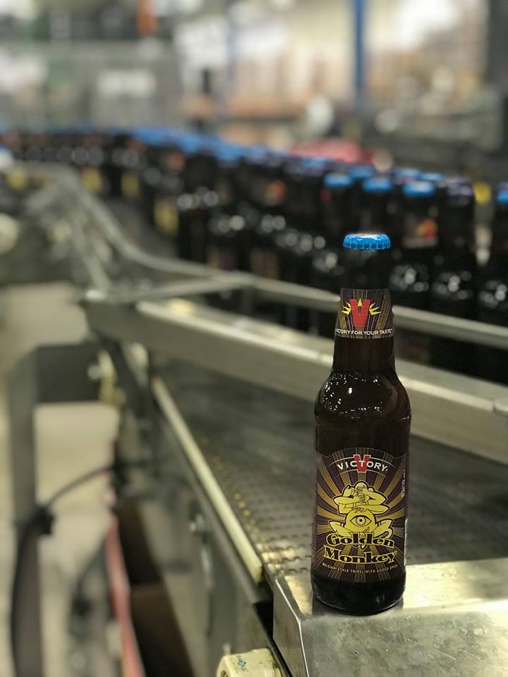 VictoryBeer's tweet photo. Golden Monkey's got a new look this September for Prostate Cancer Awareness Month!

Proud to join 50 fellow brewers to distribute more than 4.8 MILLION bottle caps across the country. Here's to you, fellas, take care of yourselves! #GoldenMonkey #CrownsForACure @Pints4Prostates https://t.co/7VSQJlLRaB