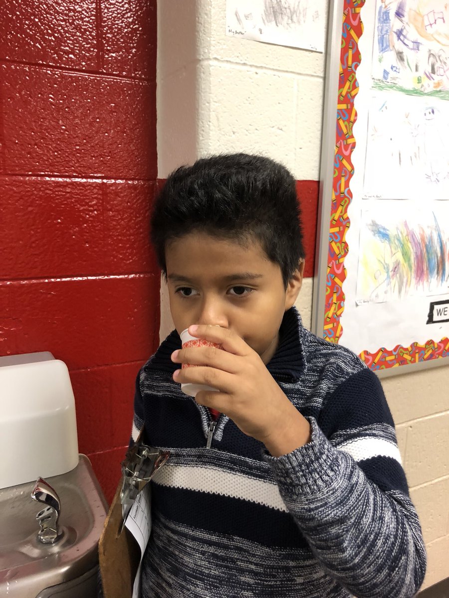 IPSNicholson96's tweet photo. 3rd graders are working on a proposal for new drinking fountains. First, we scientifically record the findings of our taste tests. #sixstandards #contextualization #jointproductiveactivity @IPSSchools @AnnelaTeemant https://t.co/rDrHWsS41W