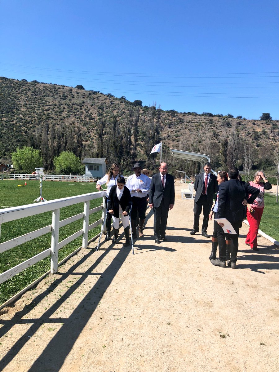 MinDesarrollo's tweet photo. Después de visitar las instalaciones y conocer el proyecto de thing2 de @ThingEquestrian las autoridades ministro @amorenocharme Intendenta @KarlaEnAccion seremi @caterodrigueza alcaldesa @Nora_Cuevas compartieron tradiciones de #FiestasPatrias https://t.co/EZxubu7VuR