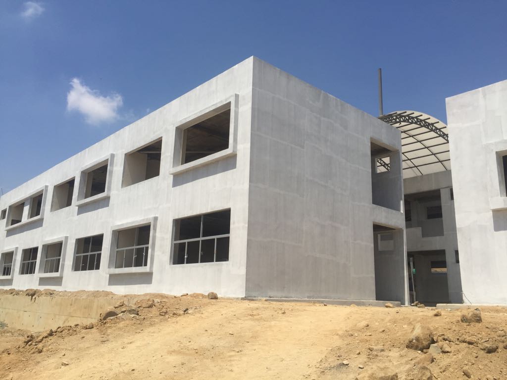 JorgeWated's tweet photo. Cobijado cada rincón del país con obras que mejoran la calidad de vida de nuestros niños y jóvenes. Junto a #ElGobiernoDeTodos construimos progreso, bienestar y desarrollo. Unidad Educativa del Milenio “El Fortín”  @Lenin @Presidencia_Ec https://t.co/wfx5JQcH7P