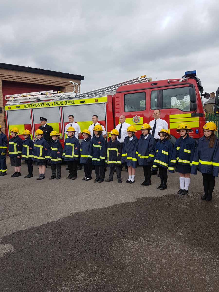 cadets_fire's tweet photo. Educating the community on Fire Safety . We made quite a few new recruits😀😀 https://t.co/GudDluJJiu